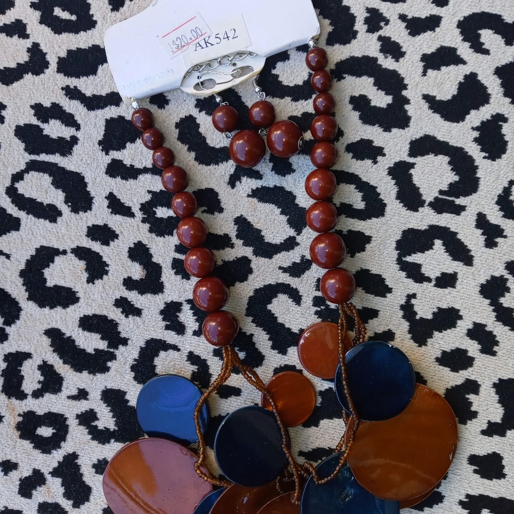 Earthy necklace